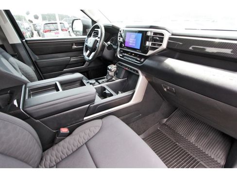 Used 2022 Toyota Tundra SR5 AWD/4WD image 30