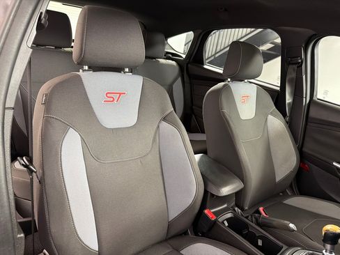 Used 2017 Ford Focus ST FWD image 21