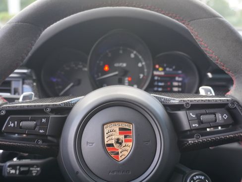 Certified 2023 Porsche Macan GTS w/ GTS Sport Package AWD/4WD image 28
