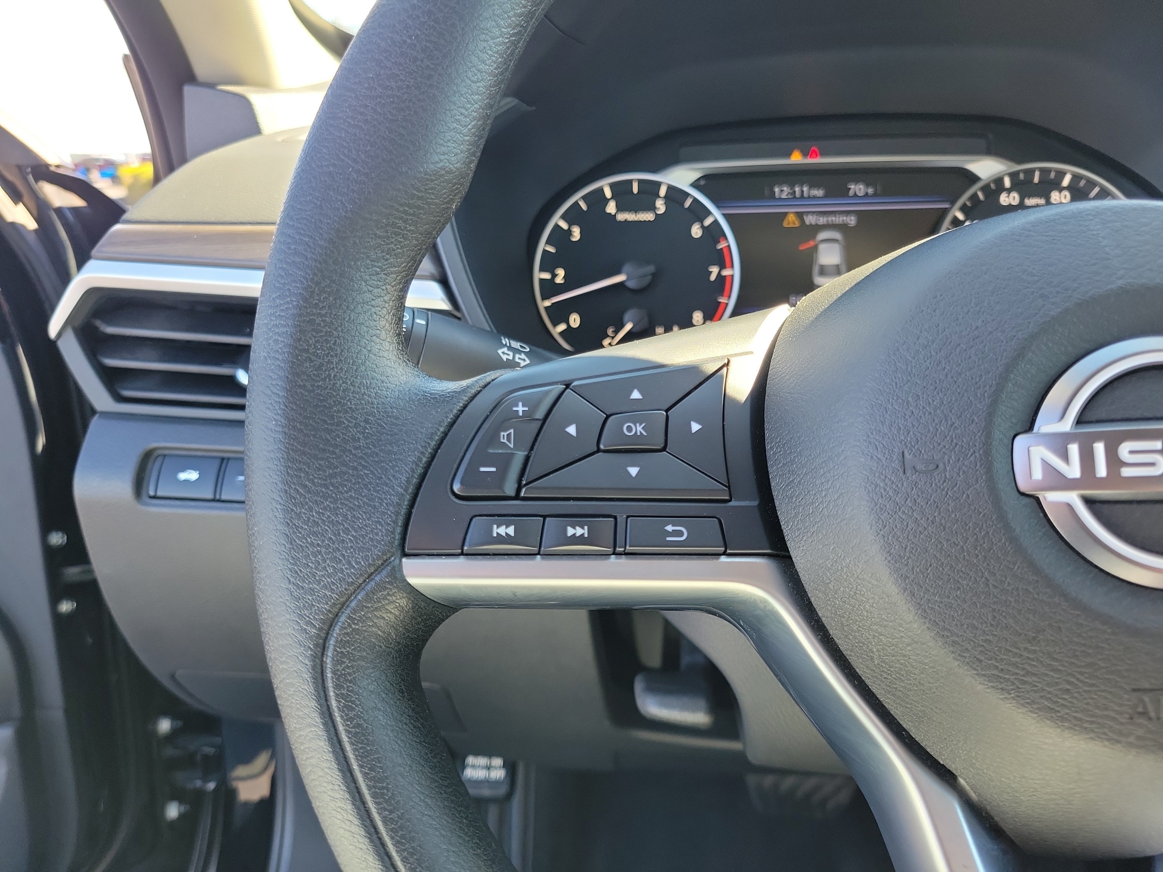 Certified 2025 Nissan Altima 2.5 SV FWD image 22