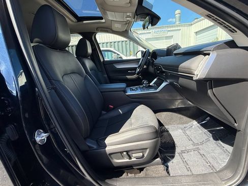 Used 2024 MAZDA CX-90 Plug-In Hybrid w/ Preferred AWD/4WD image 28