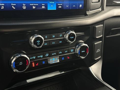 Used 2023 Ford F150 Platinum image 31