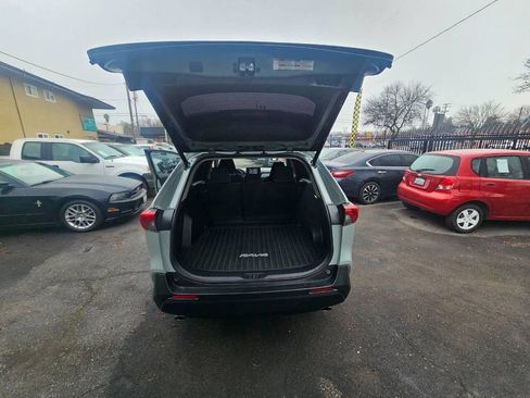Used 2022 Toyota RAV4 XLE image 15