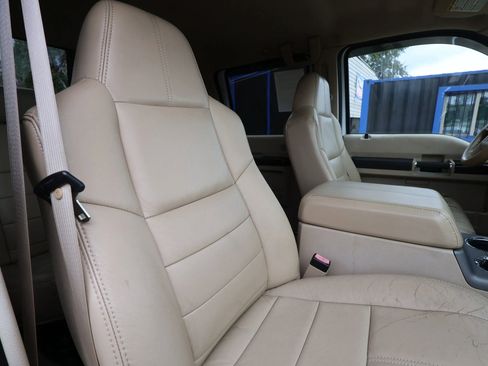 Used 2008 Ford F250 Lariat image 29