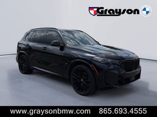 Used 2025 BMW X5 sDrive40i w/ M Sport Package RWD video 1