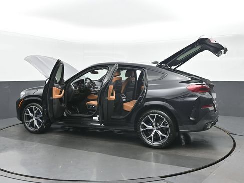 Used 2023 BMW X6 xDrive40i AWD/4WD image 42