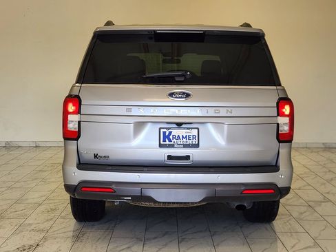 Used 2024 Ford Expedition XLT AWD/4WD image 6