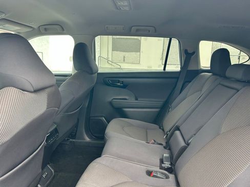 Certified 2025 Toyota Highlander LE FWD image 12
