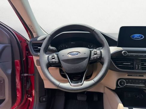Used 2022 Ford Escape SE w/ SE Sport Appearance Package AWD/4WD image 12