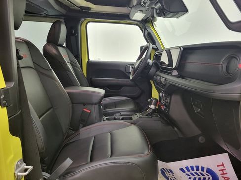 Used 2024 Jeep Wrangler Rubicon image 13