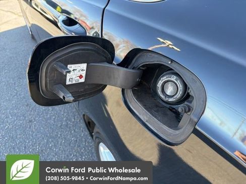 Used 2016 Ford Fusion SE image 10