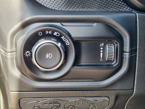 Used 2024 Jeep Wrangler Unlimited Rubicon 392 image 11