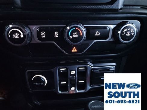 Used 2020 Jeep Gladiator Sport w/ Quick Order Package 24S image 19