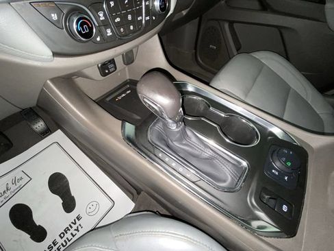 Used 2021 Chevrolet Traverse Premier w/ LPO, Floor Liner Package AWD/4WD image 20