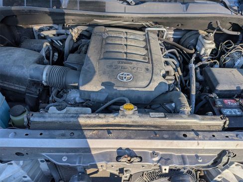 Used 2014 Toyota Sequoia Limited image 42