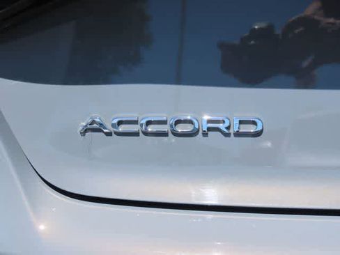 Used 2025 Honda Accord EX-L image 7