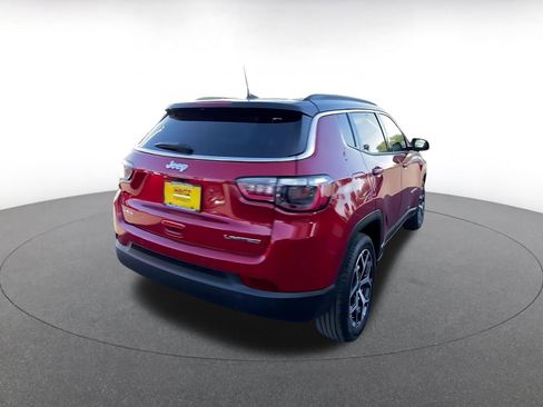 Used 2025 Jeep Compass Limited image 14