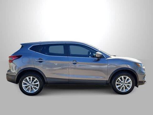 Used 2022 Nissan Rogue Sport S image 9