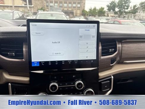 Used 2024 Ford Expedition Limited AWD/4WD image 24