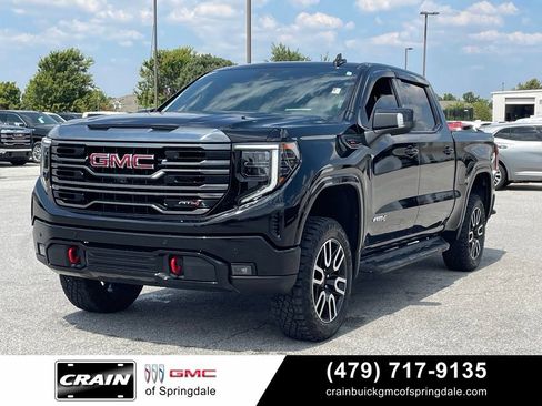 Used 2024 GMC Sierra 1500 AT4 w/ Technology Package AWD/4WD image 3