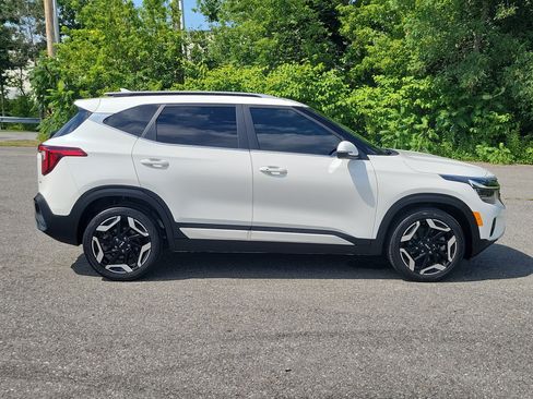 Used 2024 Kia Seltos SX AWD/4WD image 4