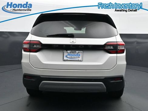 Used 2025 Honda Pilot EX-L image 8