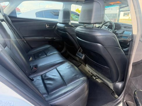 Used 2013 Toyota Avalon XLE Premium FWD image 11