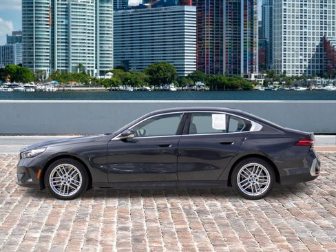 Used 2024 BMW 530i RWD image 8