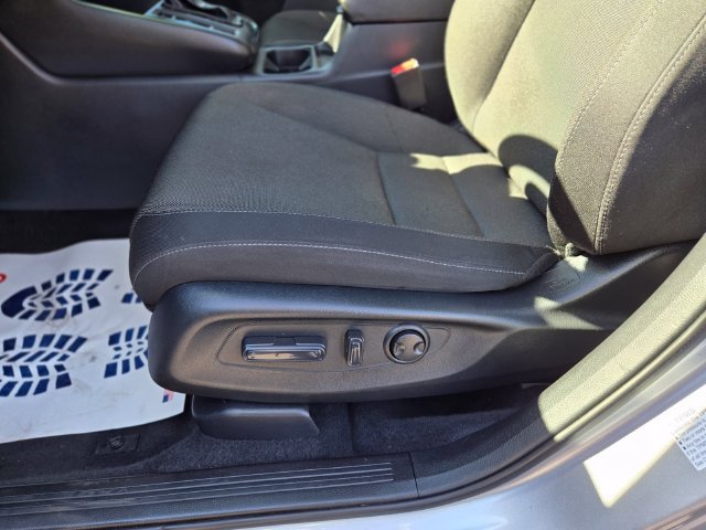 Used 2023 Honda CR-V EX image 17