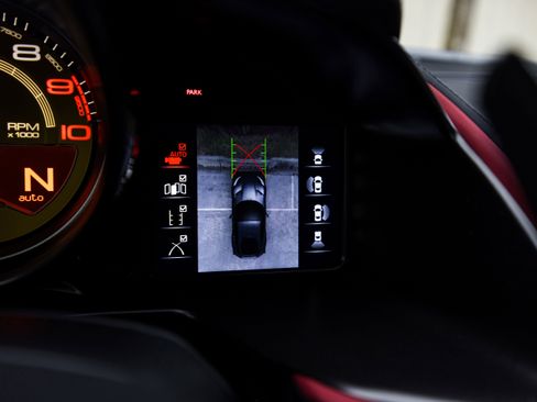 Used 2020 Ferrari 812 Superfast image 20