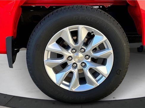 Used 2022 Chevrolet Silverado 1500 Custom image 33