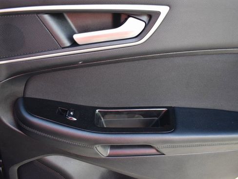 Used 2017 Ford Edge SEL image 14