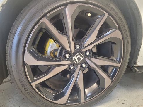 Used 2018 Honda Civic Sport Touring image 31