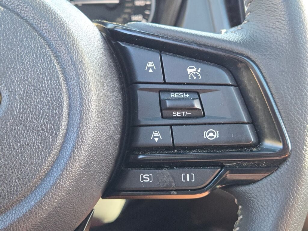 Certified 2025 Subaru Forester Premium AWD/4WD image 36