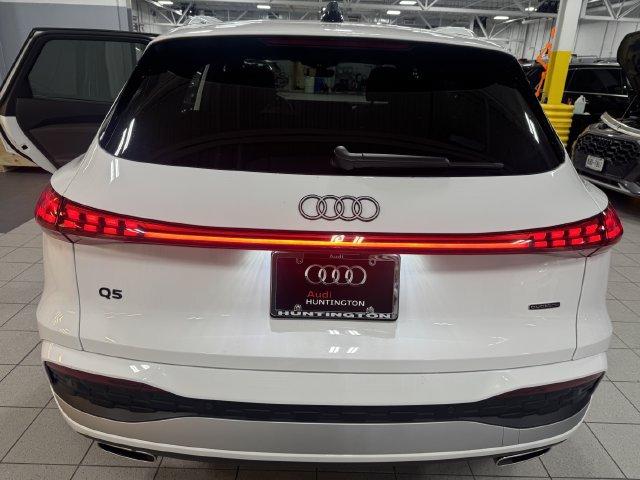 Used 2025 Audi Q5 Premium w/ Convenience Package AWD/4WD image 37