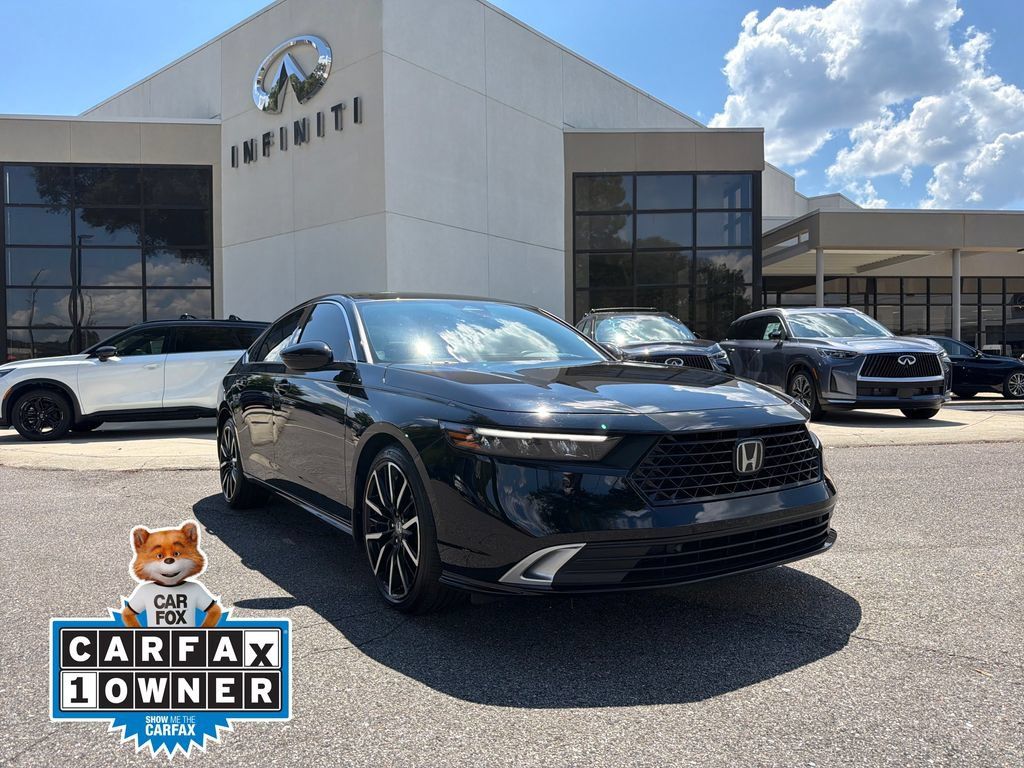 Used 2025 Honda Accord Touring image 1