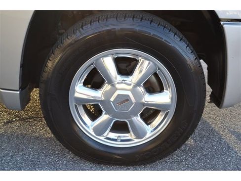 Used 2007 GMC Envoy SLE image 30