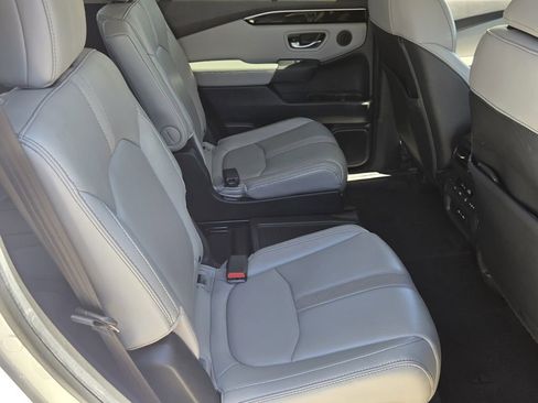 Certified 2024 Honda Pilot EX-L image 17