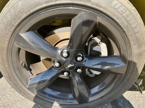 Used 2016 Ford Mustang Coupe RWD image 19