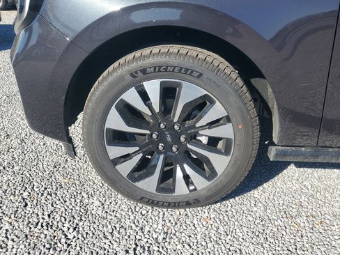 New 2026 Ford Expedition Max Platinum w/ Driver's Package image 4