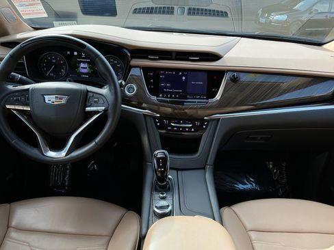 Used 2023 Cadillac XT6 Premium Luxury w/ Platinum Package image 16