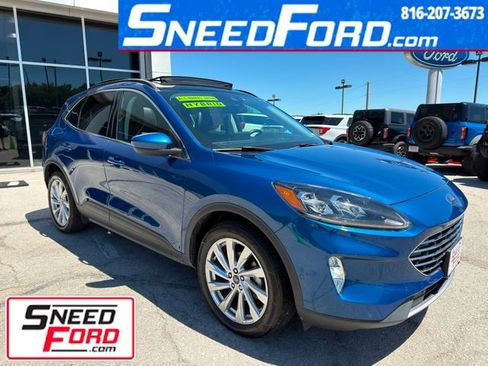 Used 2022 Ford Escape Titanium AWD/4WD image 1