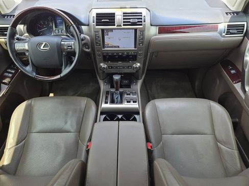 Used 2016 Lexus GX 460 Luxury w/ Preferred Accessory Package AWD/4WD image 25