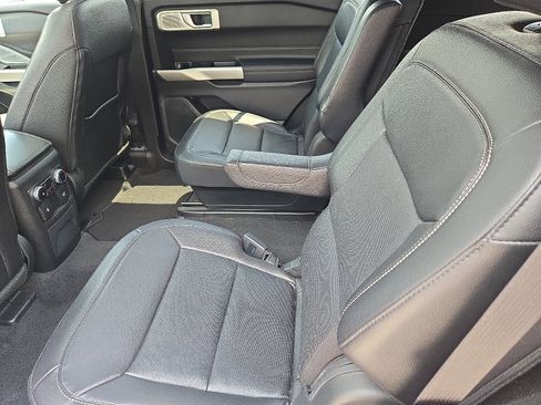 Certified 2023 Ford Explorer Limited w/ Limited Technology Package image 15