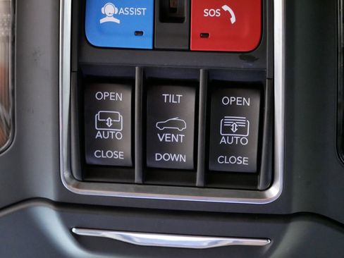 Used 2024 Jeep Grand Cherokee Limited 4xe image 46