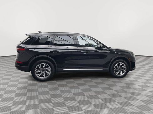 Used 2023 Lincoln Corsair AWD w/ Towing Package image 39