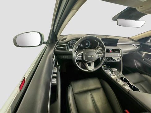 Used 2025 Genesis G70 2.5T RWD image 18