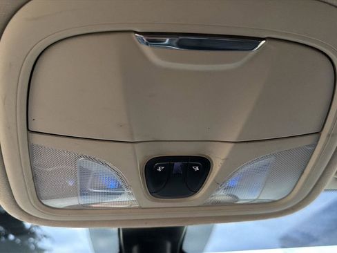 Used 2015 Chrysler 200 Limited image 11