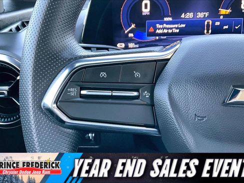 Used 2025 Chevrolet Equinox EV LT image 15