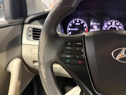 Used 2016 Hyundai Sonata SE FWD image 17